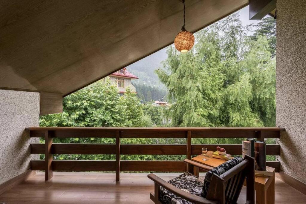 Bear Creek: Luxury 2bhk Near Mall Road *